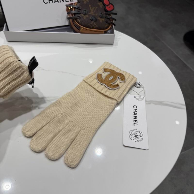 Chanel Gloves 42 (12)