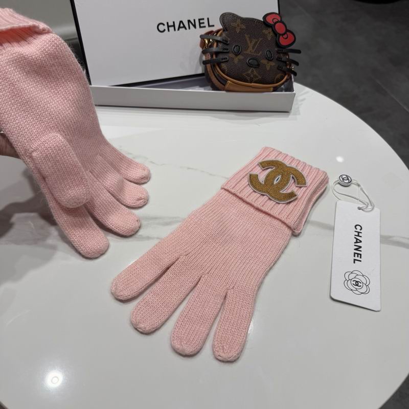 Chanel Gloves 42 (27)