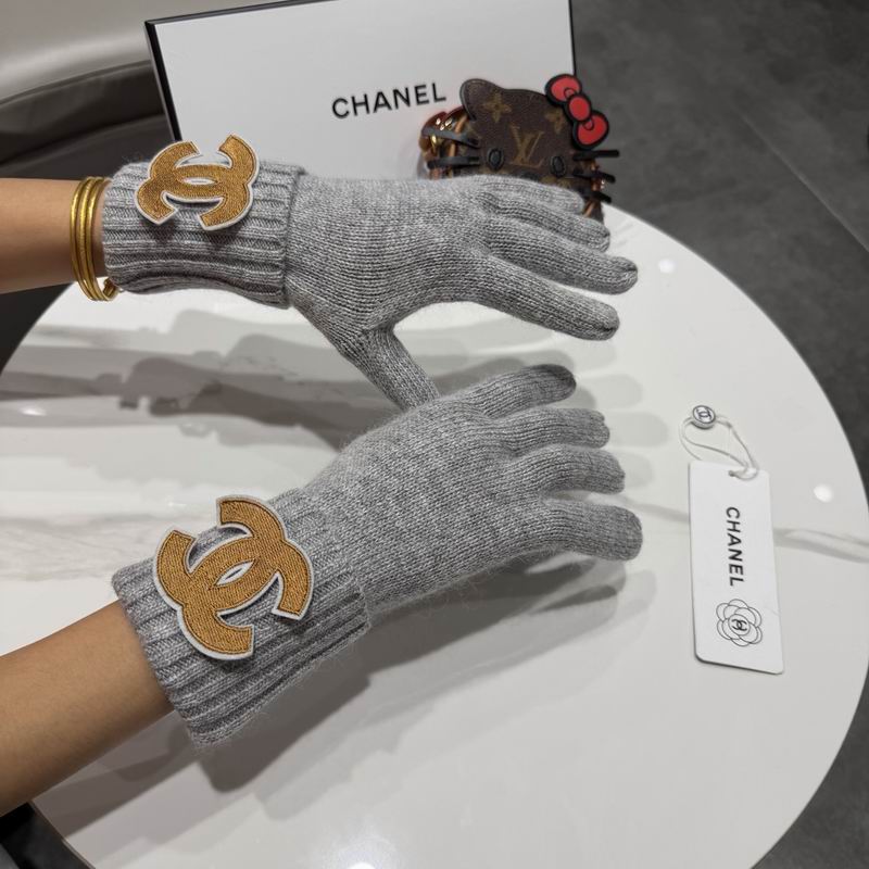 Chanel Gloves 42 (33)