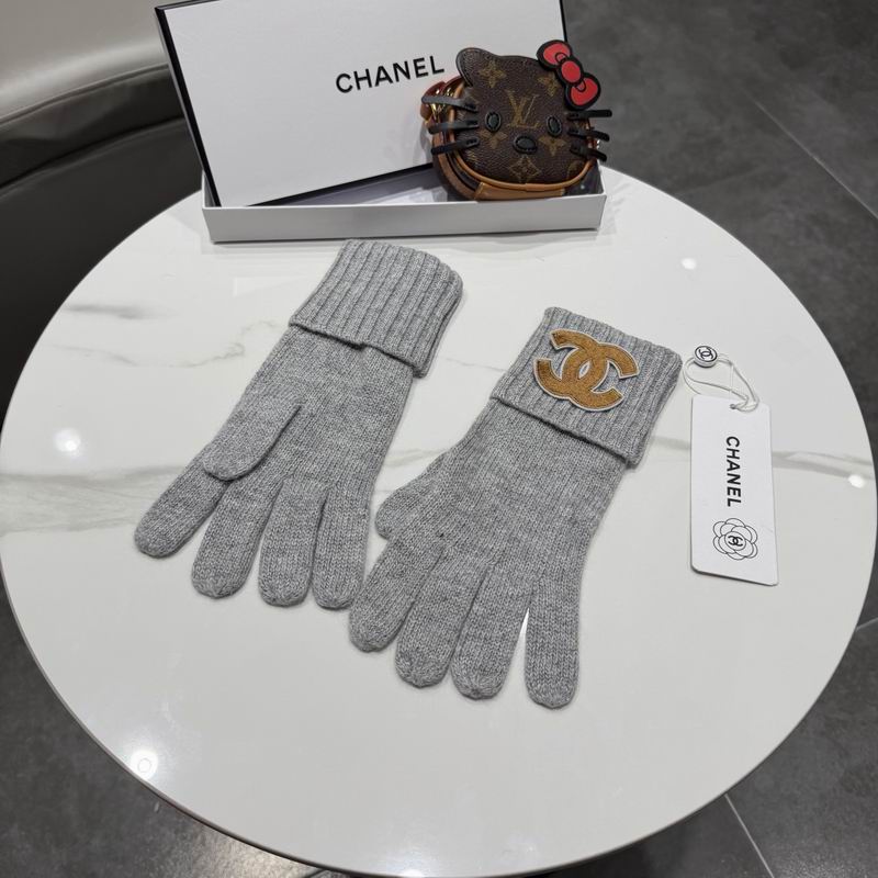 Chanel Gloves 42 (38)