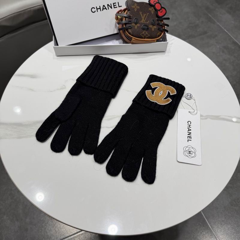 Chanel Gloves 42 (4)