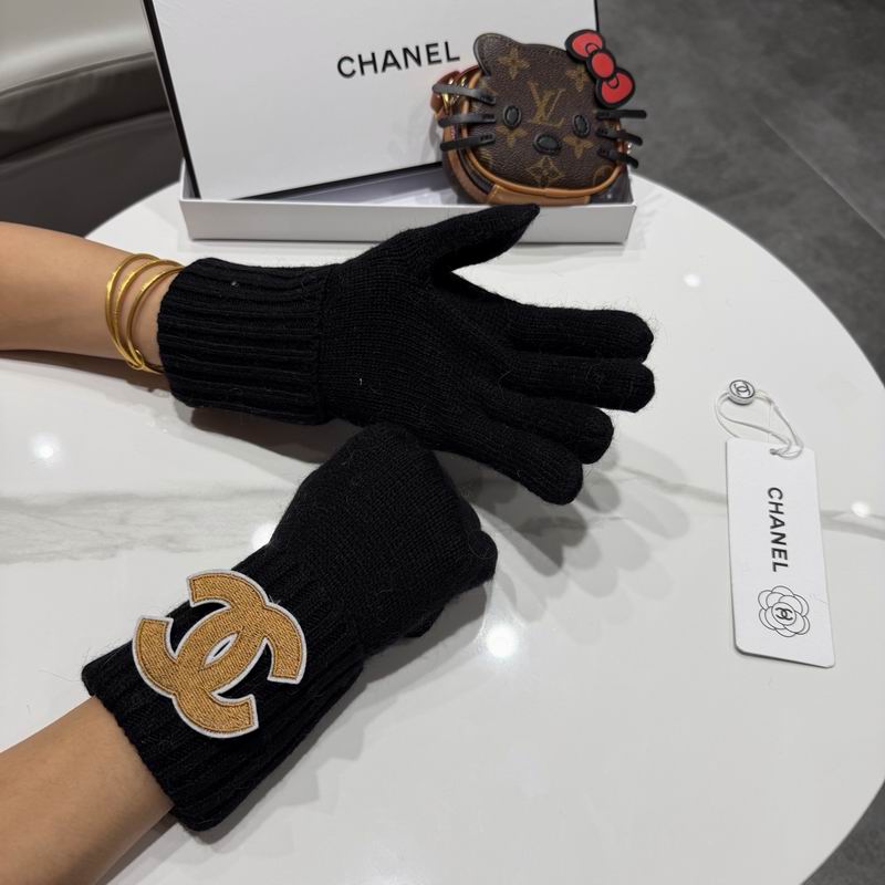 Chanel Gloves 42 (40)
