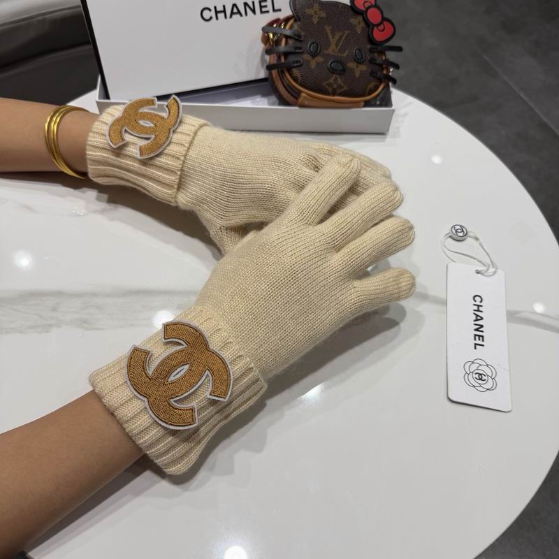 Chanel Gloves 42 (9)