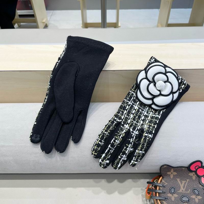 Chanel Gloves 44 (6)