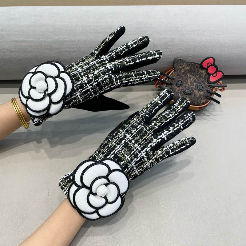 Chanel Gloves 44 (9)