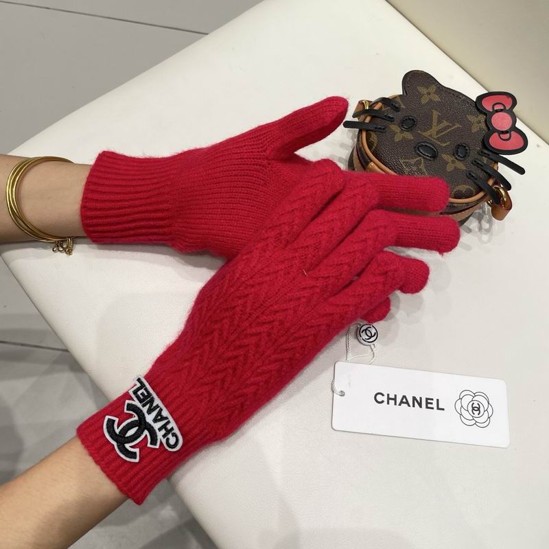Chanel Gloves 48 (24)