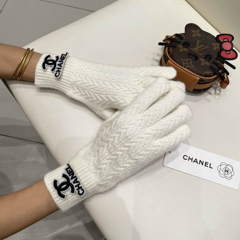 Chanel Gloves 48 (30)