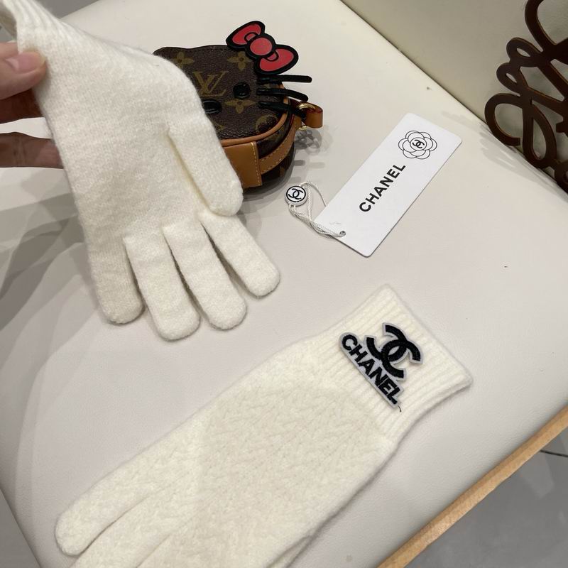 Chanel Gloves 48 (32)