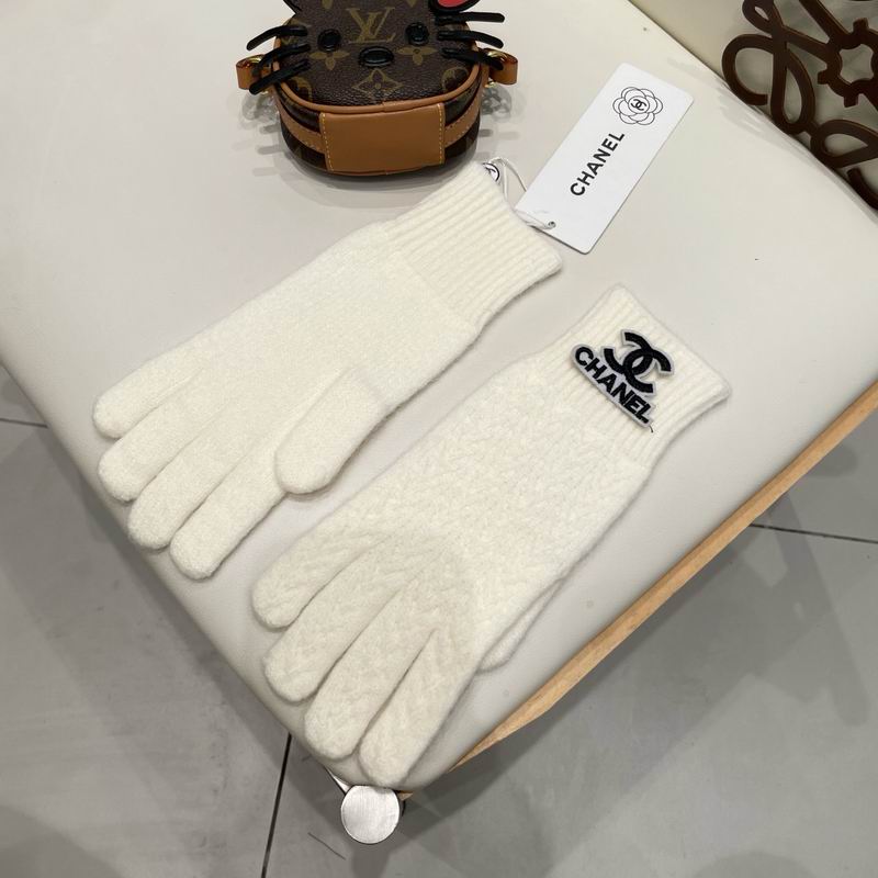 Chanel Gloves 48 (34)