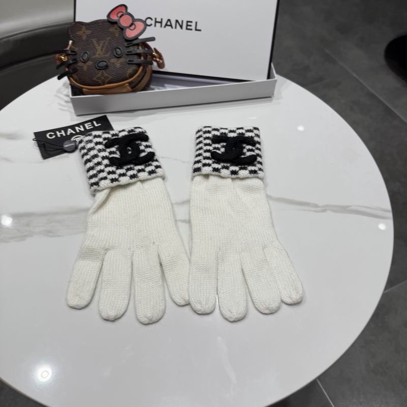 Chanel Gloves 59 (18)