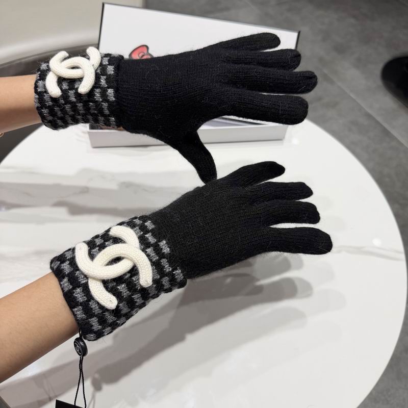 Chanel Gloves 59 (21)