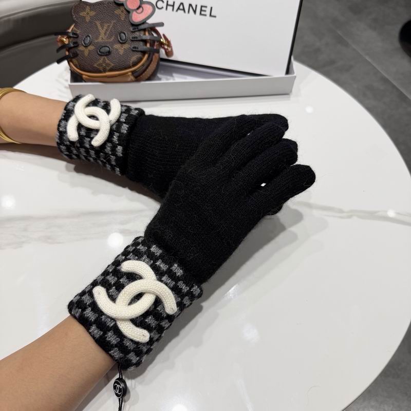 Chanel Gloves 59 (23)