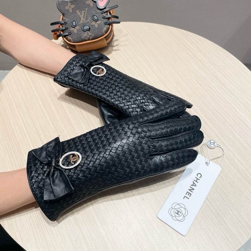 Chanel Gloves M L 33 (1)