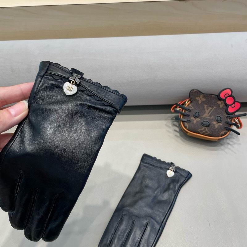 Chanel Gloves M L 62 (6)
