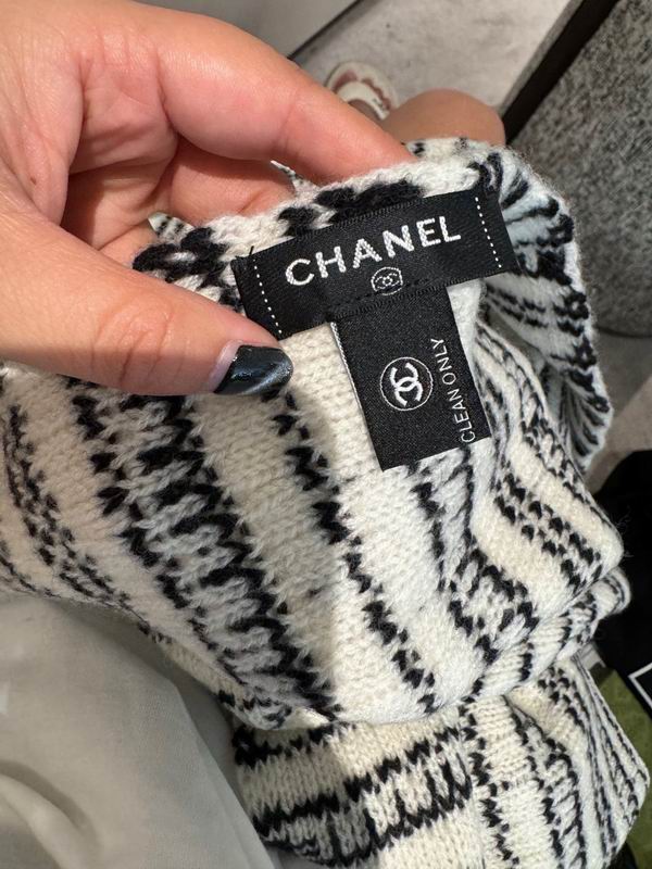 Chanel Scarf 30X180cm E07 (1)