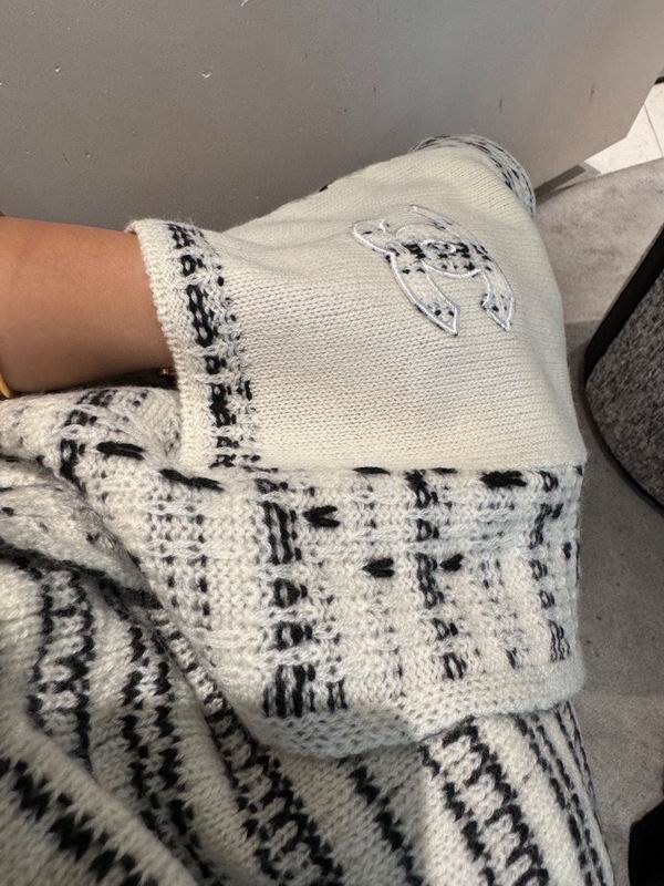 Chanel Scarf 30X180cm E07 (2)