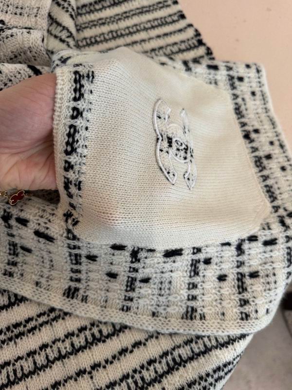 Chanel Scarf 30X180cm E07 (5)