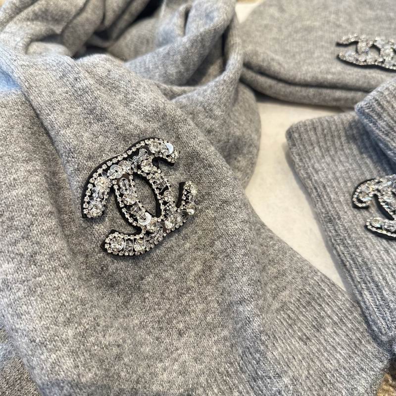 Chanel Scarf Hat gloves (1)