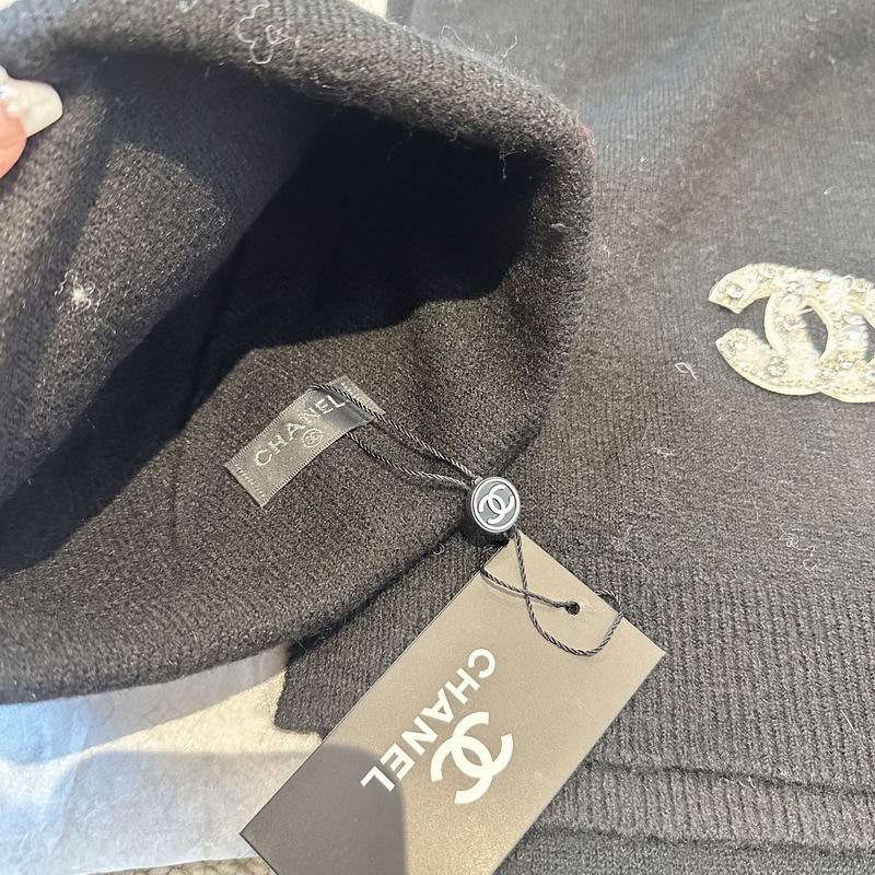 Chanel Scarf Hat gloves (15)