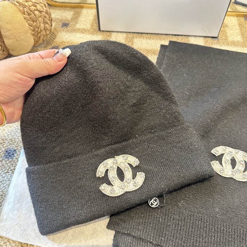 Chanel Scarf Hat gloves (16)