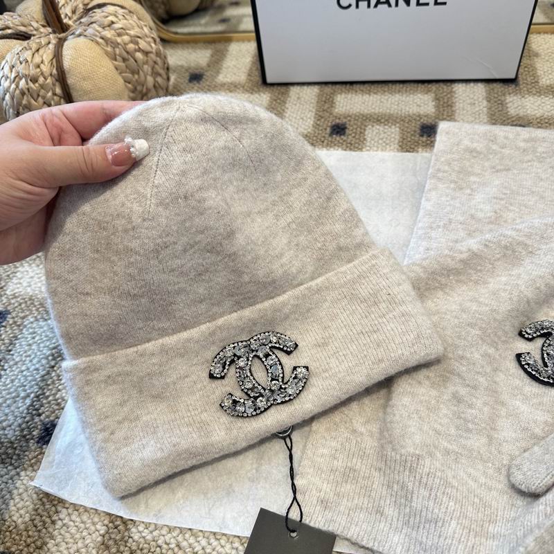 Chanel Scarf Hat gloves (24)