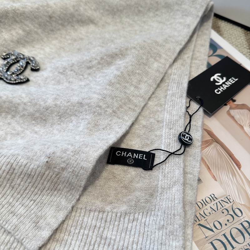 Chanel Scarf Hat gloves (25)