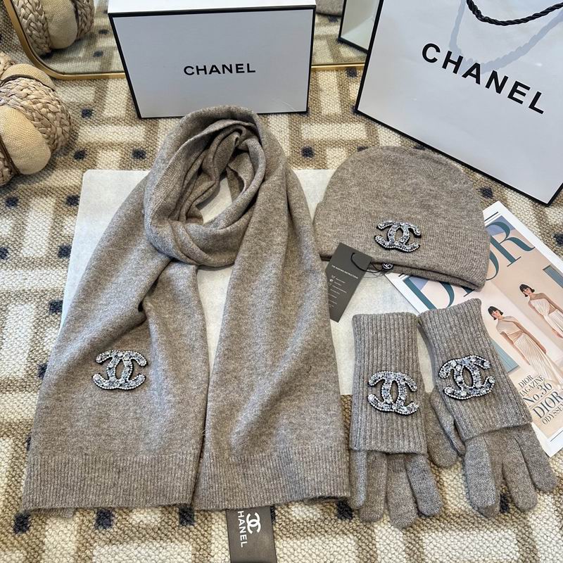 Chanel Scarf Hat gloves (30)