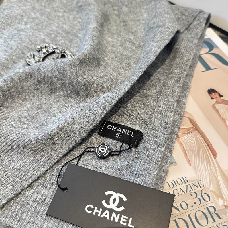 Chanel Scarf Hat gloves (6)