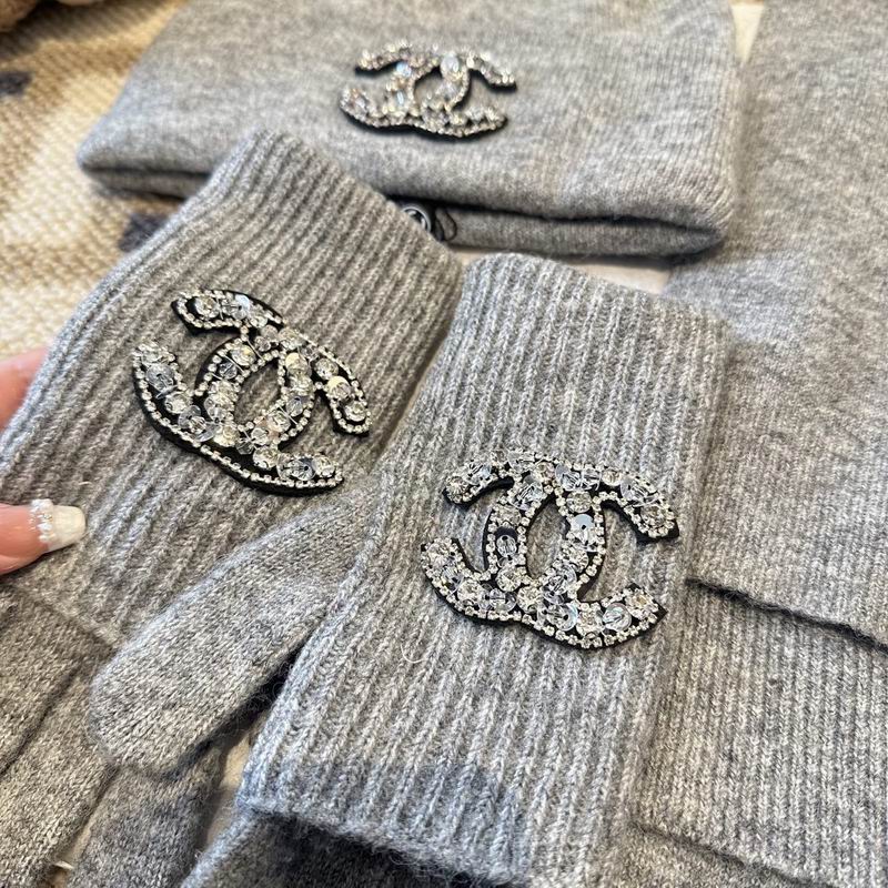 Chanel Scarf Hat gloves (7)