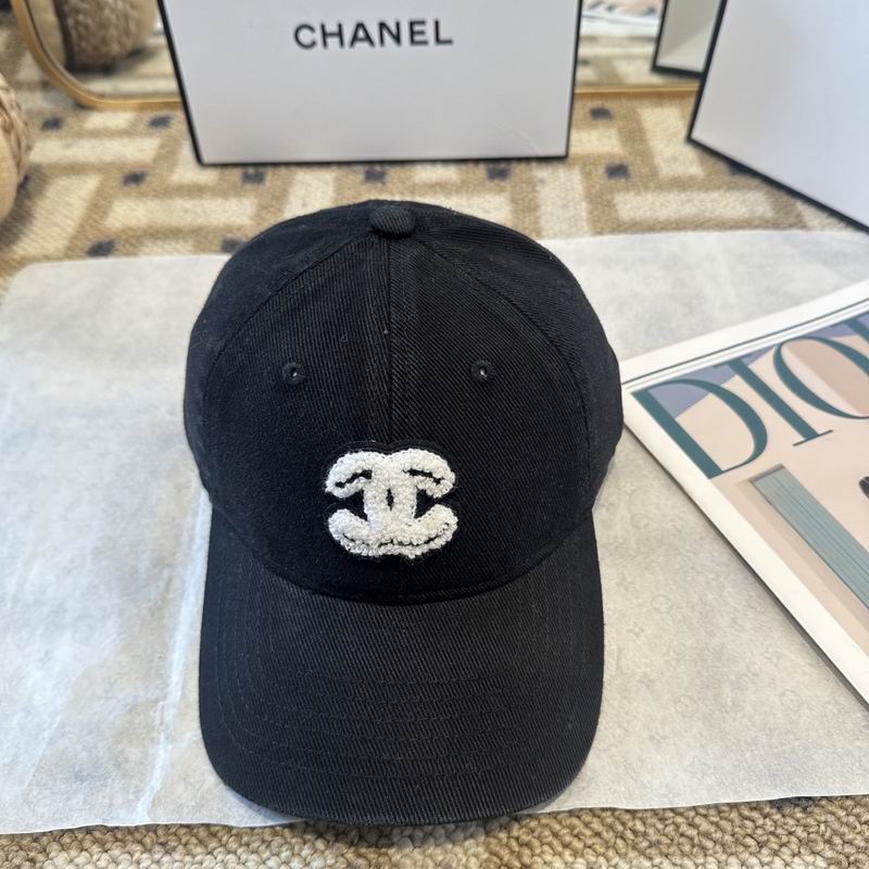 Chanel cap (104)