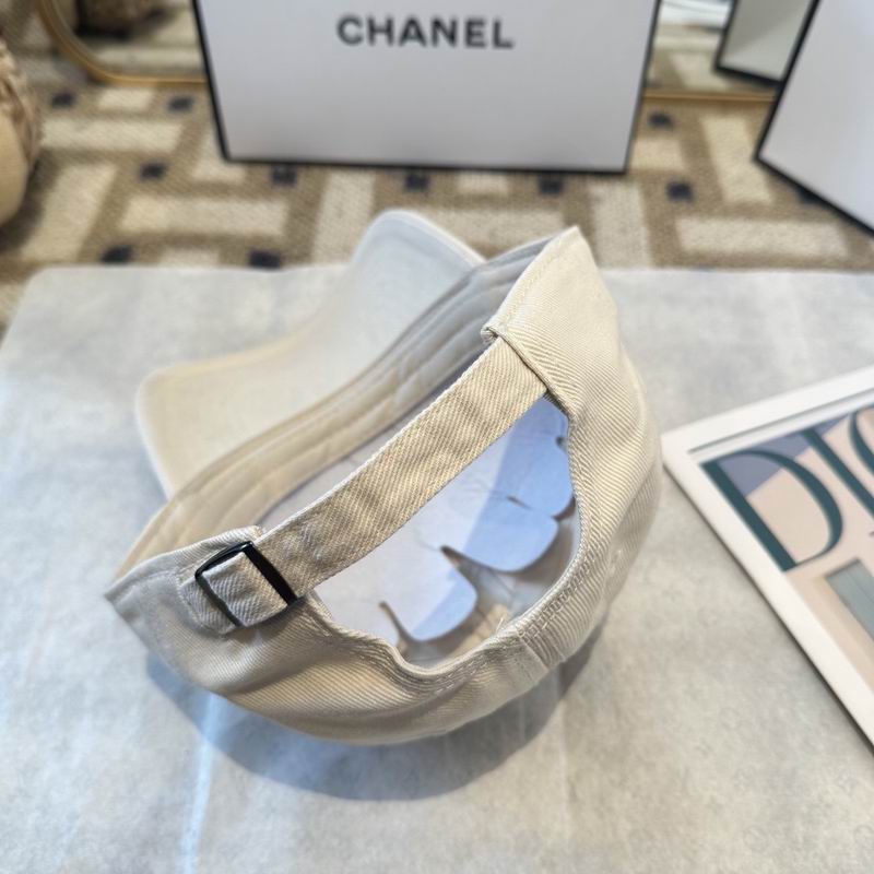 Chanel cap (105)