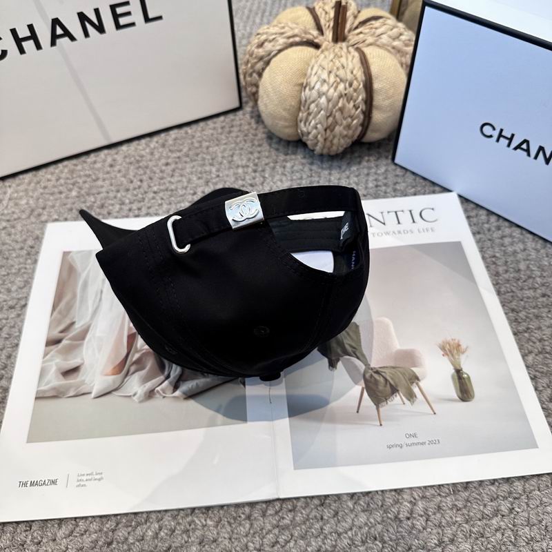 Chanel cap (1105)