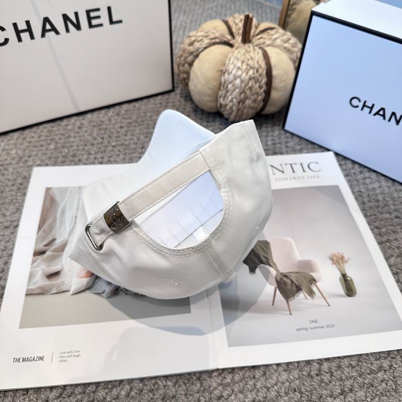 Chanel cap (1123)