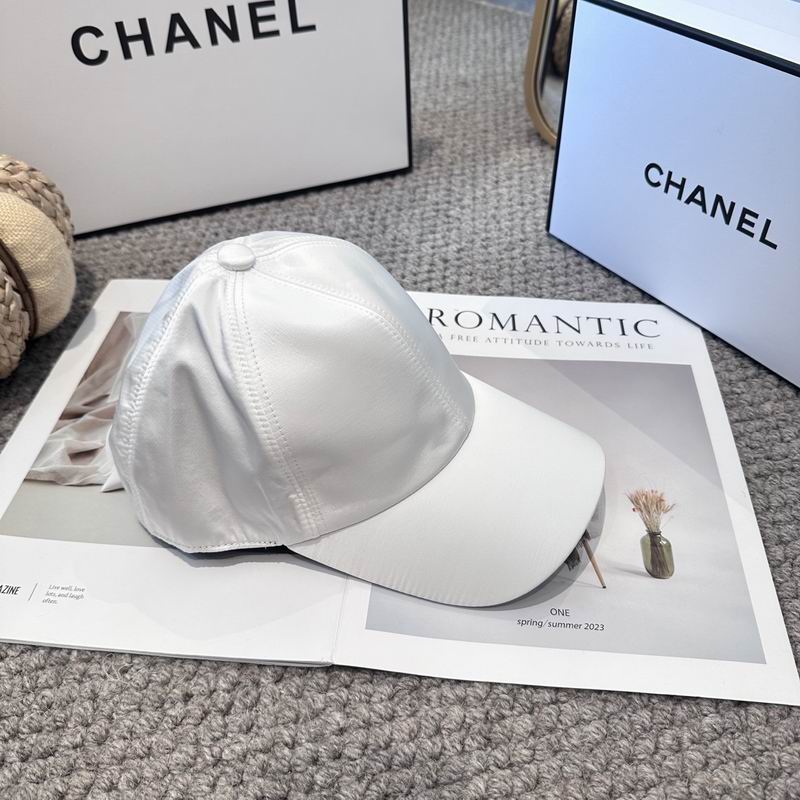 Chanel cap (1139)