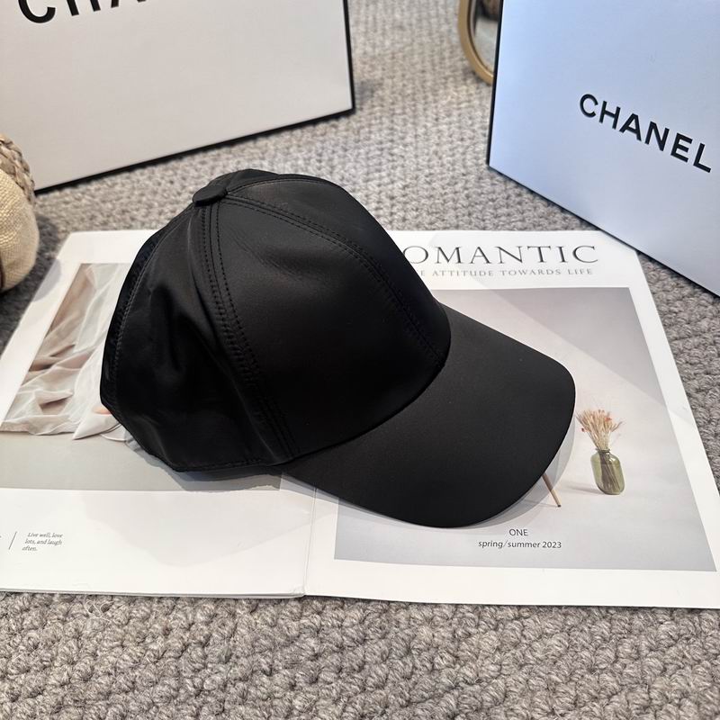 Chanel cap (1148)