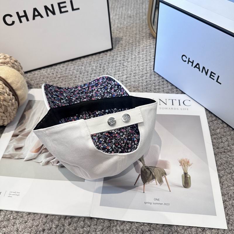Chanel cap (1166)