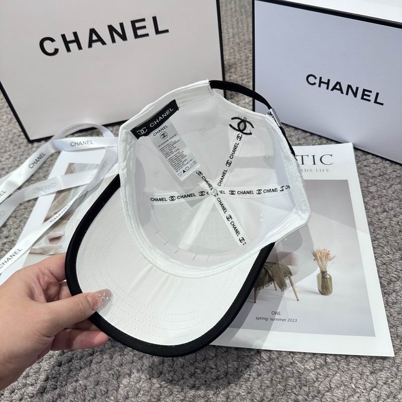 Chanel cap (1239)