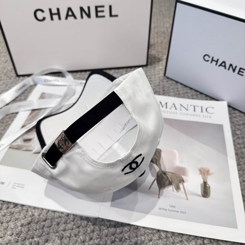 Chanel cap (1240)