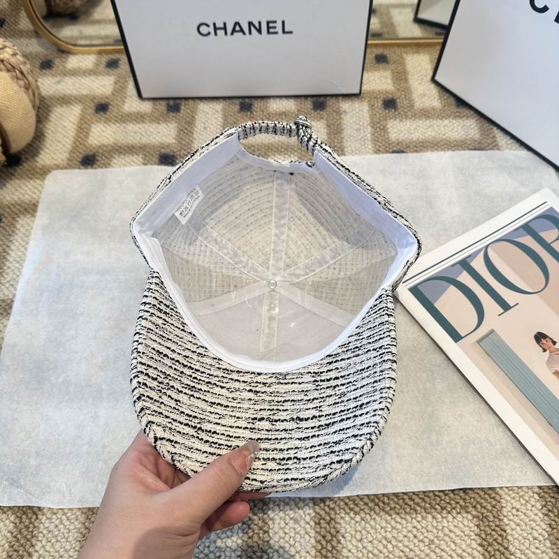 Chanel cap (125)