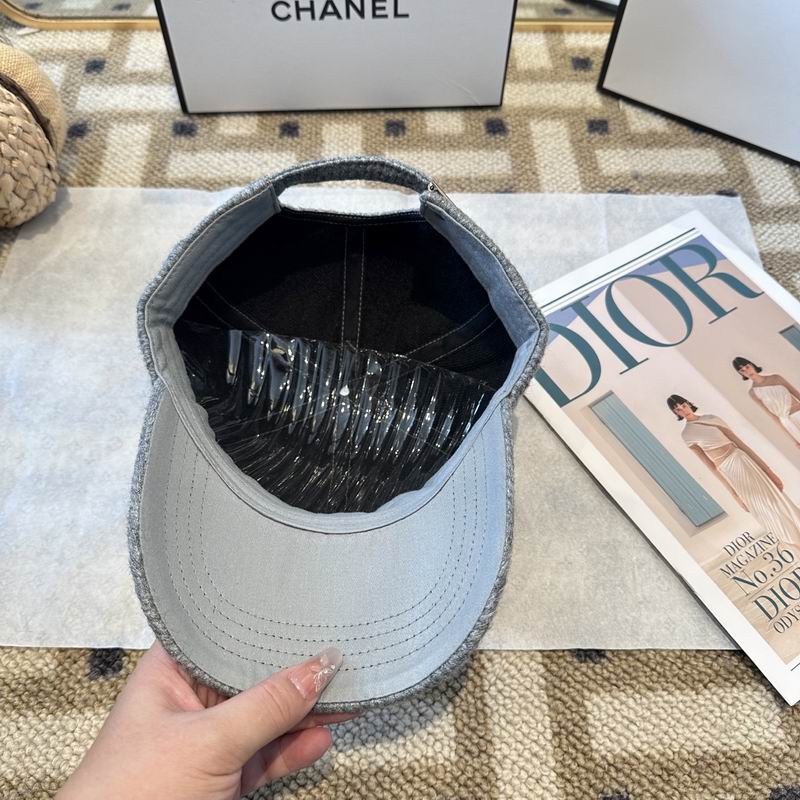 Chanel cap (144)