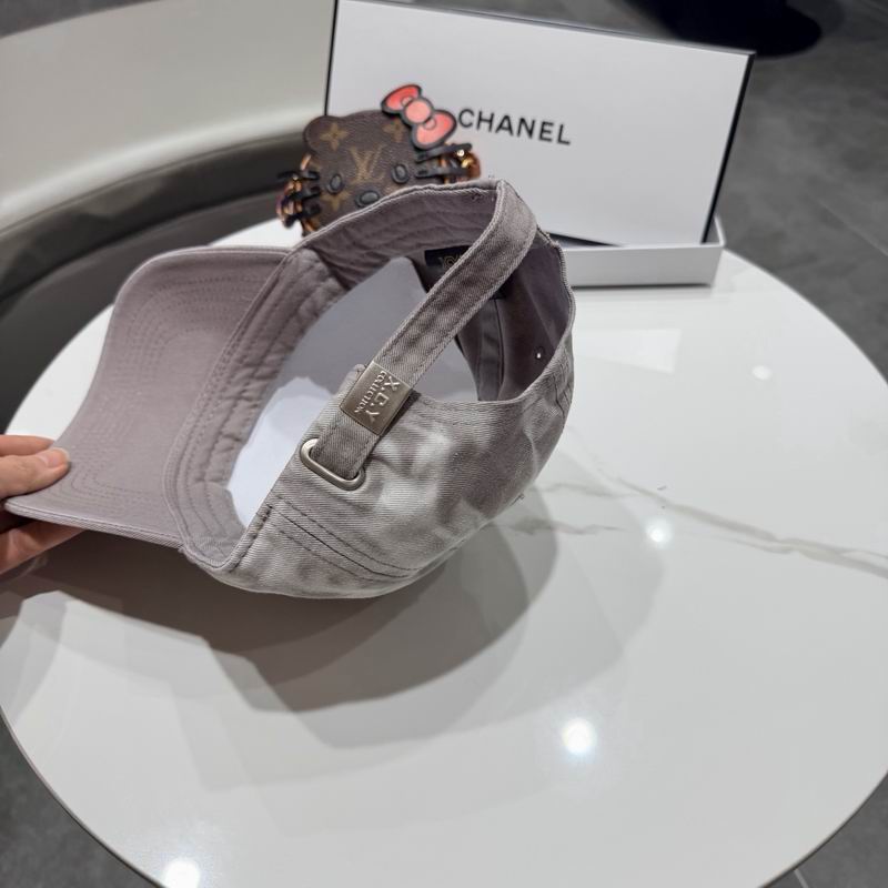 Chanel cap (1456)
