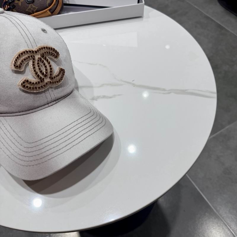 Chanel cap (1459)