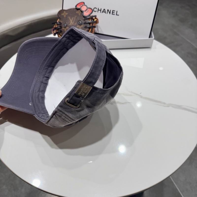 Chanel cap (1466)