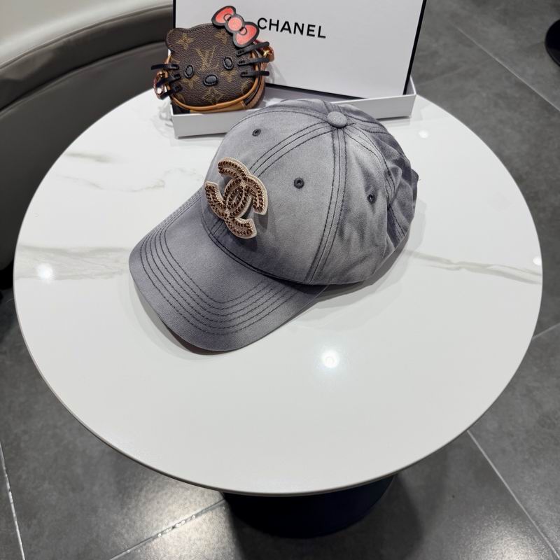 Chanel cap (1472)