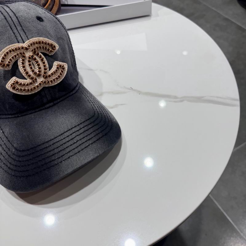 Chanel cap (1479)