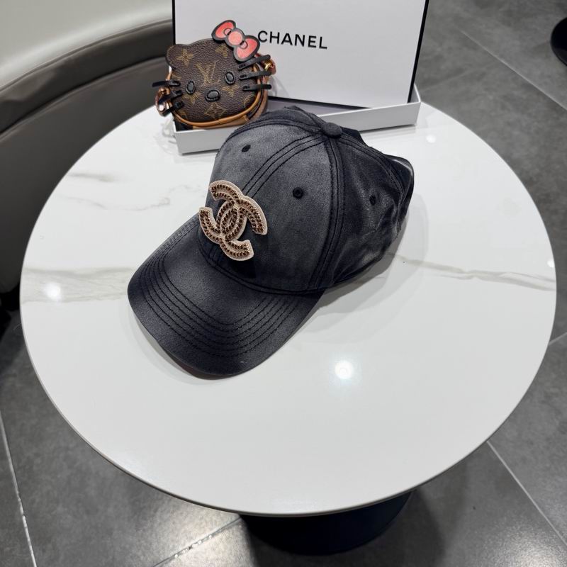 Chanel cap (1481)