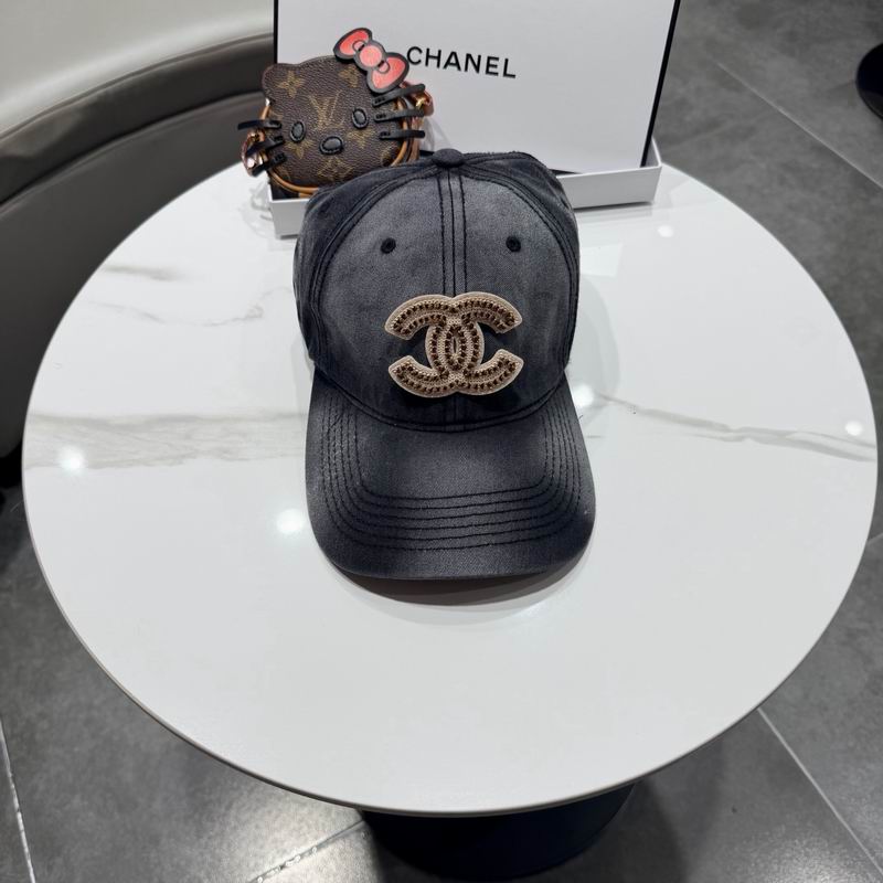 Chanel cap (1482)