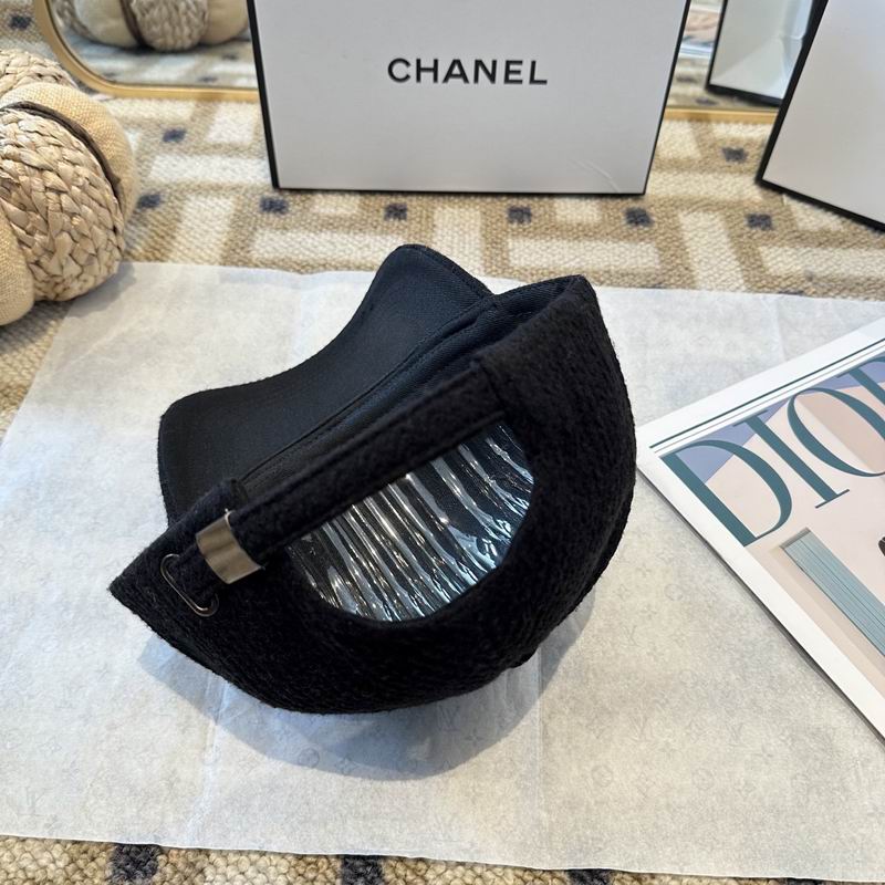 Chanel cap (152)