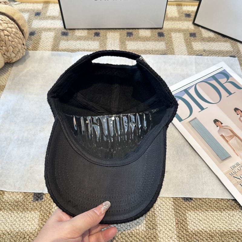 Chanel cap (153)