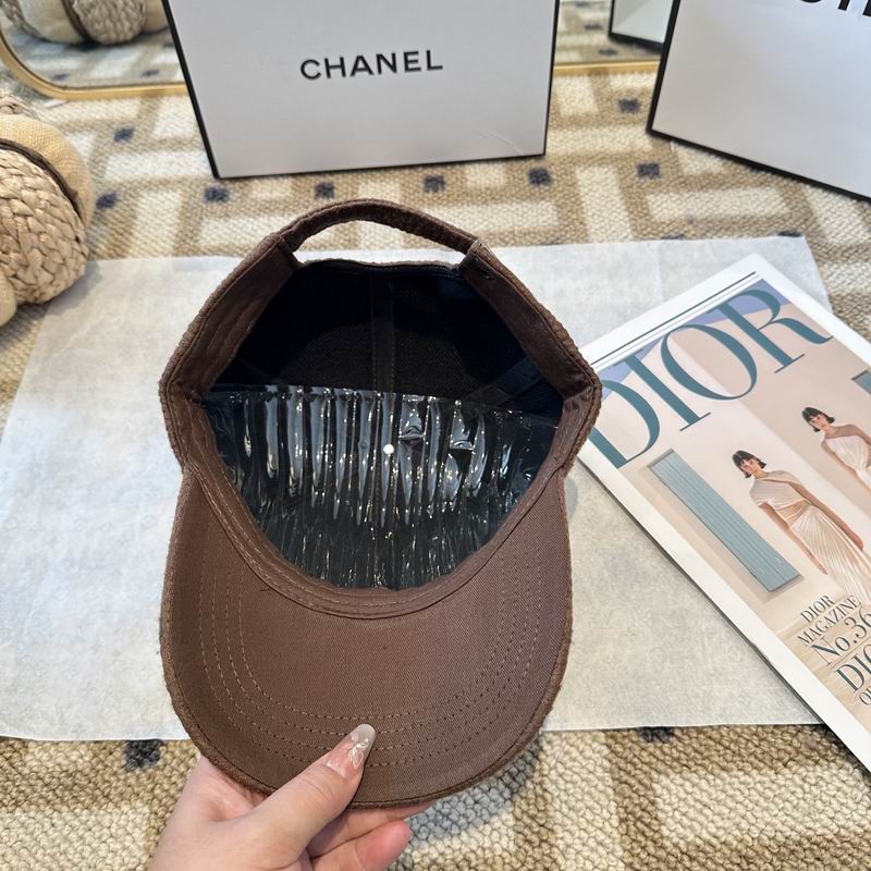 Chanel cap (162)